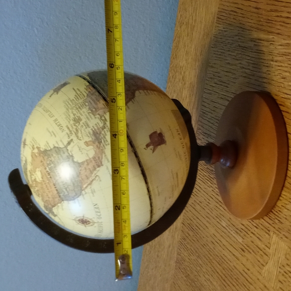 World Globe . Wooden base - Picture 3 of 7